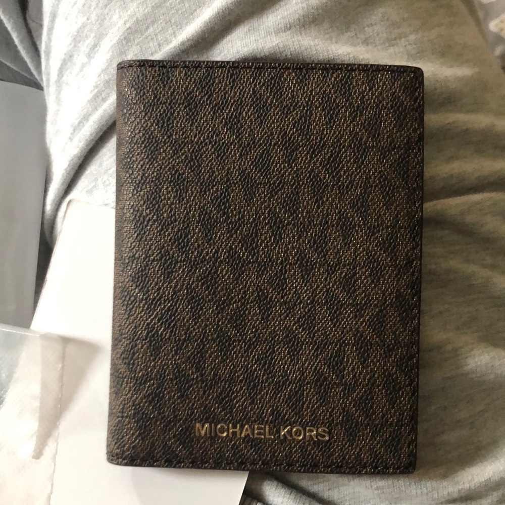 Michael Kors Jet Set travel wallet brown/acorn NWT